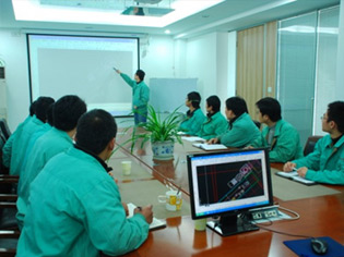 2013年11月中心主任江金子先生带领中心相关技术人员参加2013五盟应用技术论坛暨Edgeecam新版发布会