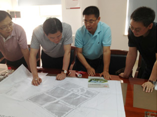 2012年5月区领导来企业视查